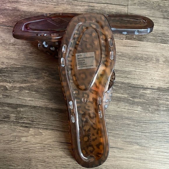 NWT Maurice’s Women’s Leopard Sandals Size 7 - Picture 3 of 5